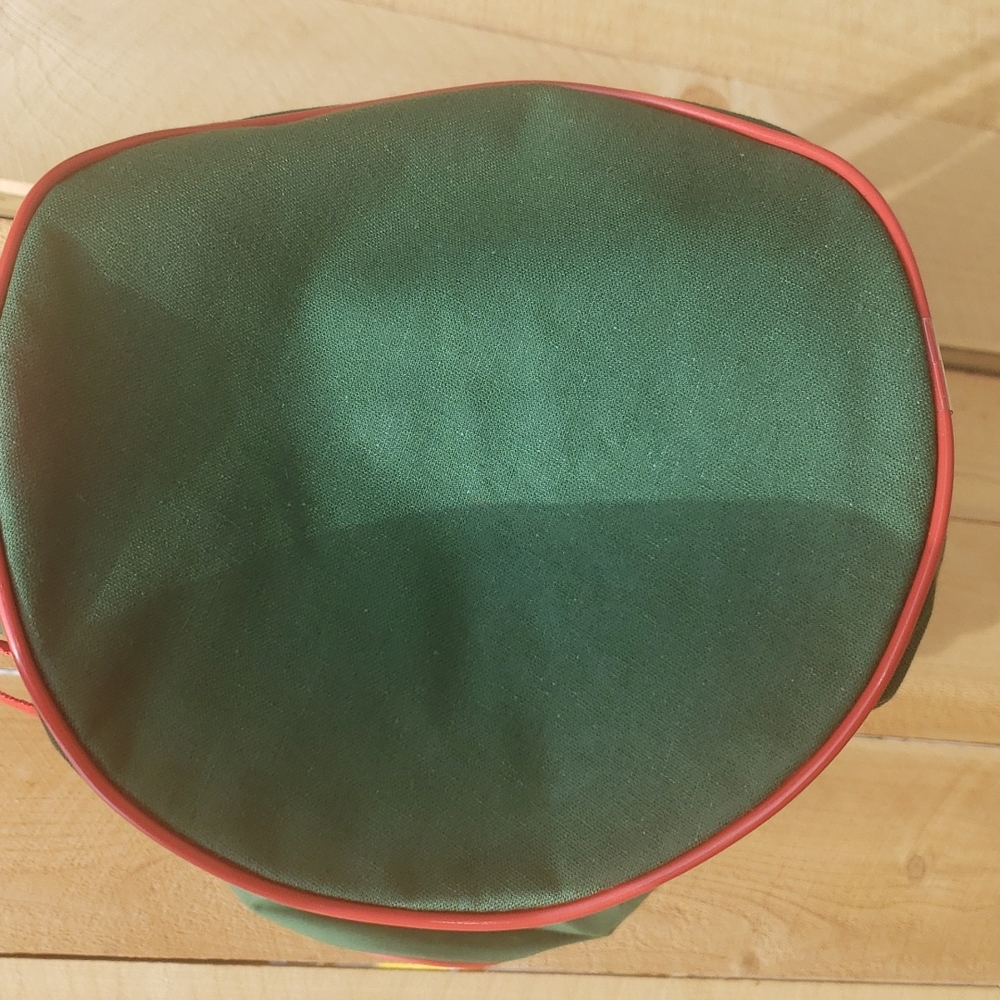 Hollywood Park Logo Green Red Zippered Duffle Bag with handle & Shoulder Strap - Picture 5 of 10